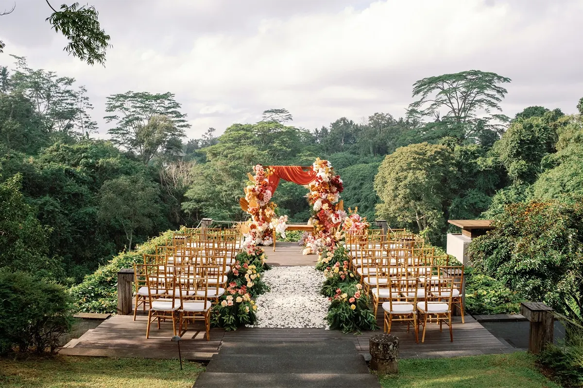 maya resorts ubud ceremonial plaza