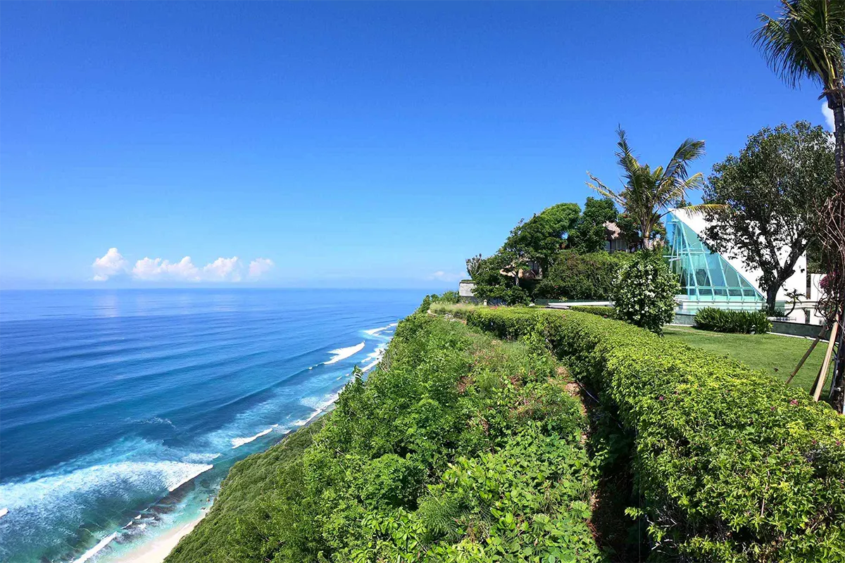 tirtha uluwatu wedding