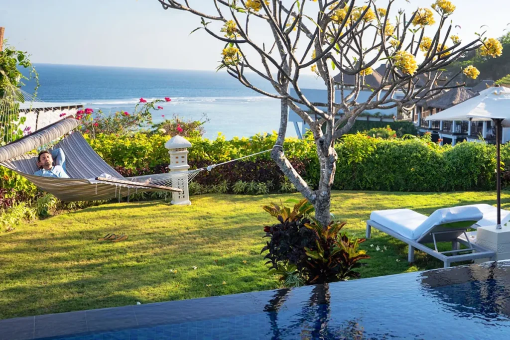 two-bedroom cliff edge