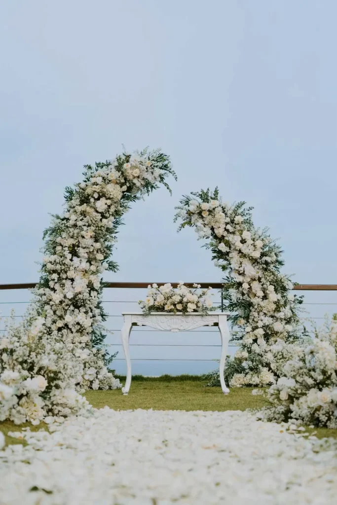 the edge wedding decoration