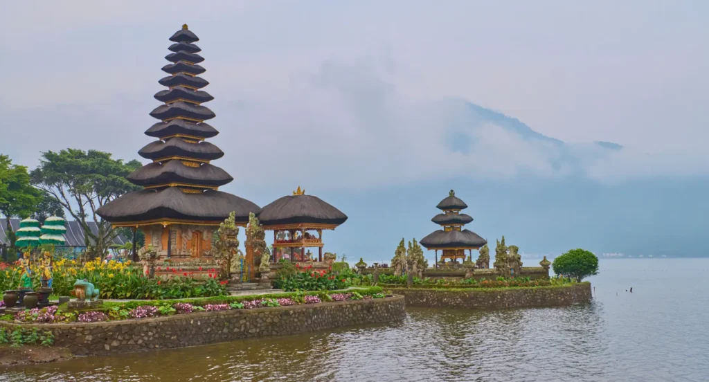 ulun danu beratan temple