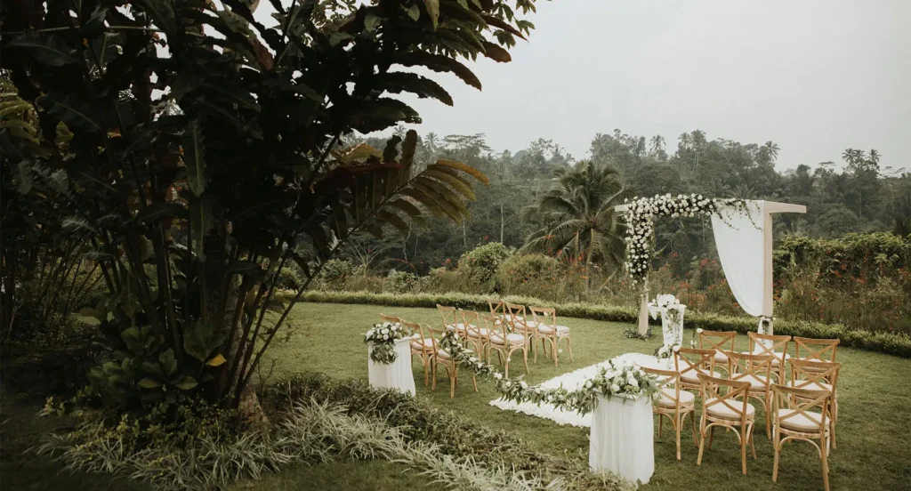 padma resort ubud pool lawn